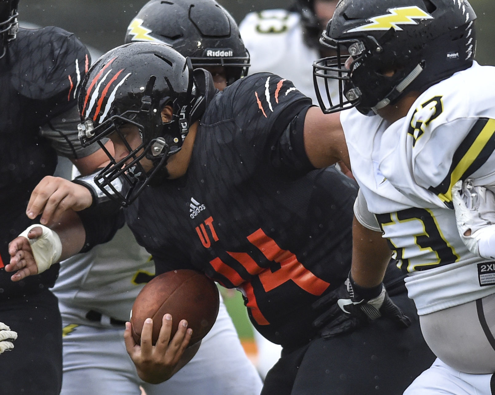 100618-ut-fb-05a.jpg